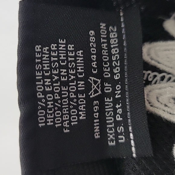 Titleist Embroidered Black Ballcap, Size Medium/Large - Picture 6 of 6